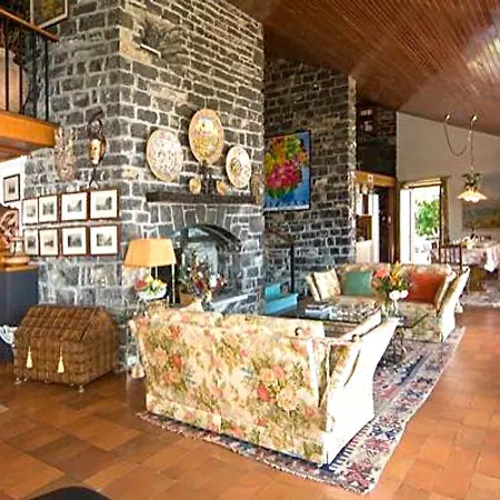 ヴィラ Sleeps 6 Pool Wifi Civenna
